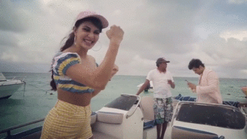 OMG! Jacqueline Fernandez gets hurt on Judwaa 2 sets; proudly flaunts her injury mark