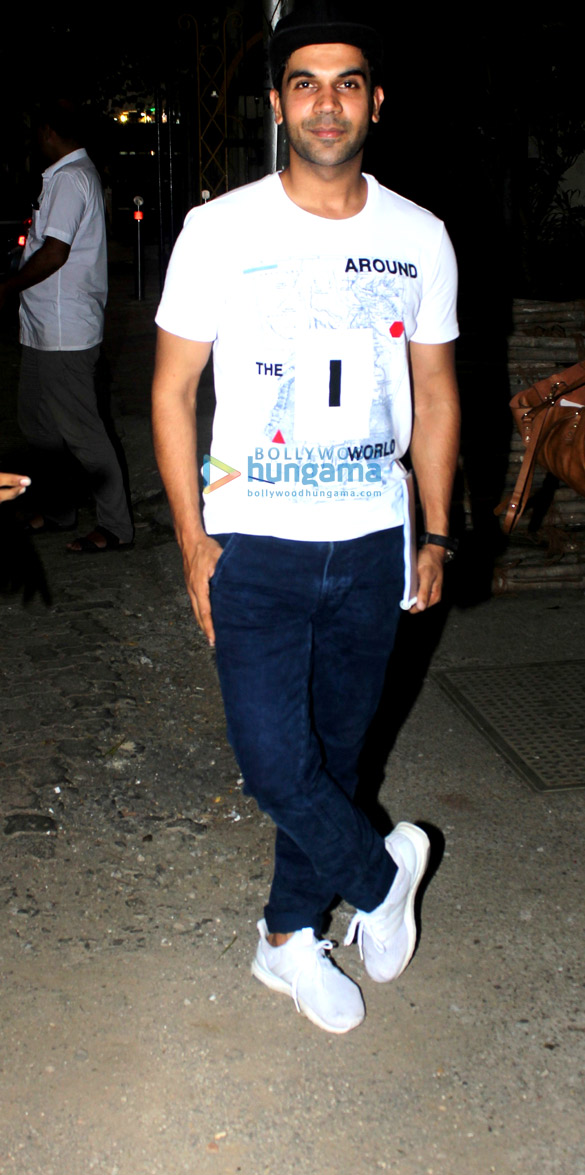 rajkummar rao snapped at bandra 2