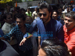 Ranbir Kapoor, Rishi Kapoor, Randhir Kapoor at the visarjan of R K Studios’ Ganesha idol
