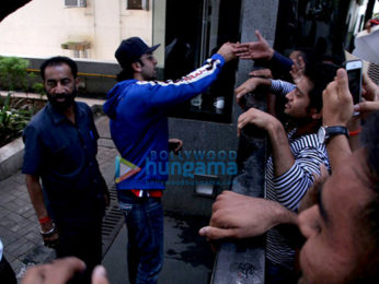 Ranbir Kapoor greets fans on his 35th birthday