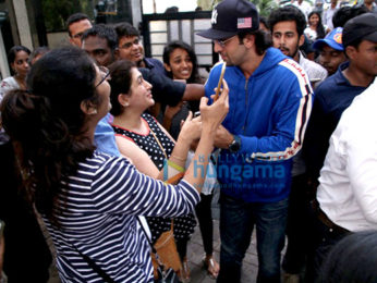 Ranbir Kapoor greets fans on his 35th birthday
