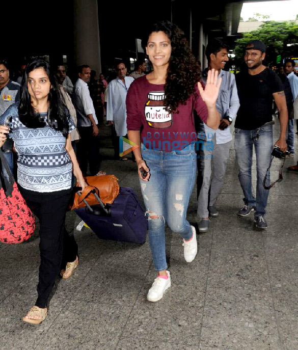 saiyami kher snapped at the airport 2