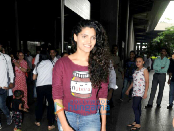Saiyami Kher and Elli Avram snapped at the airport