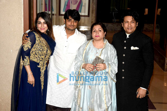 sanjay dutts eid dinner with bhoomi starcast 3