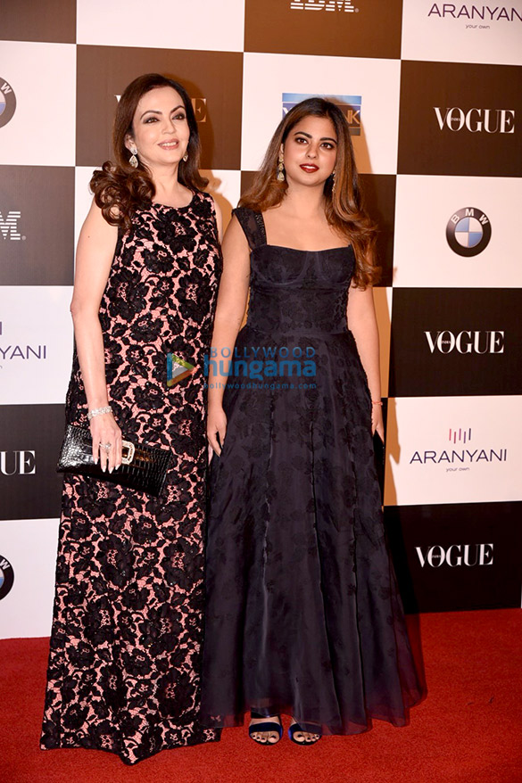 shah rukh khan aishwarya rai bachchan and others grace vogue women of the year awards 2017 17