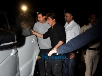 Shah Rukh Khan snapped post dubbing in bandra