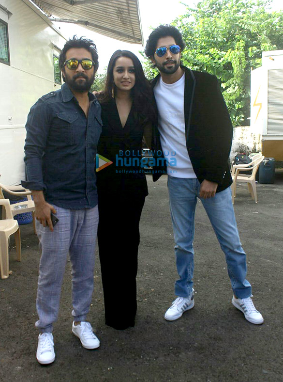 shraddha kapoor siddhanth kapoor ankur bhatia promote haseena parker on the sets of dance 1