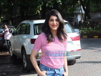 Shruti Haasan snapped in Bandra