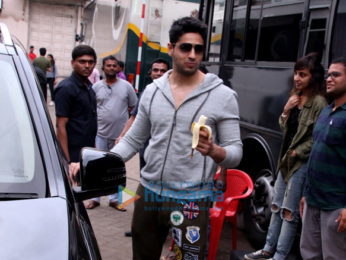Sidharth Malhotra spotted after 'Ittefaq' photoshoot in Mehboob Studio