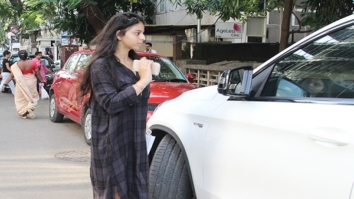 Check out: Shah Rukh Khan’s daughter Suhana Khan basic look is quite chic!