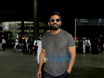 Suniel Shetty snapped at the airport