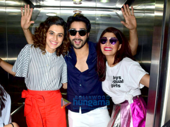 Team of 'Judwa 2' snapped in an elevator