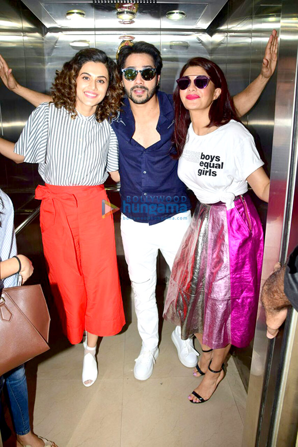 team of judwa 2 snapped in an elevator 3