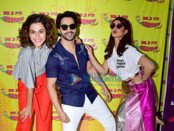Varun Dhawan, Jacqueline Fernandez and Taapsee Pannu promote 'Judwaa 2' at 98.3 FM Radio Mirchi