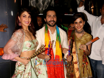 Varun Dhawan, Jacqueline Fernandez, Taapsee Pannu promote 'Judwaa 2' at Falguni Pathak's Navratri event