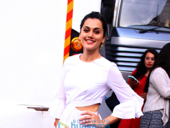 Varun Dhawan and Taapsee Pannu spotted at Mehboob Studio for 'Judwaa 2' interviews