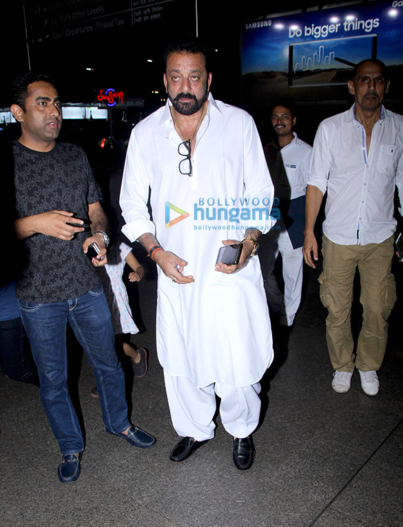 Sanjay Dutt, Katrina Kaif and others snapped at the airport Sanjay Dutt, Katrina Kaif and others snapped at the airport