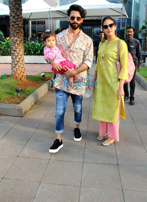 Shahid Kapoor and Mira Rajput spotted with Misha on Diwali day