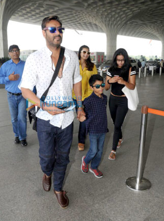 Ajay Devgn, Kajol and others snapped at the airport