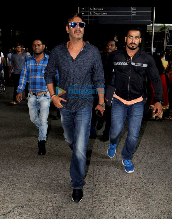aamir khan sonakshi sinha and ajay devgn snapped at the airport 2