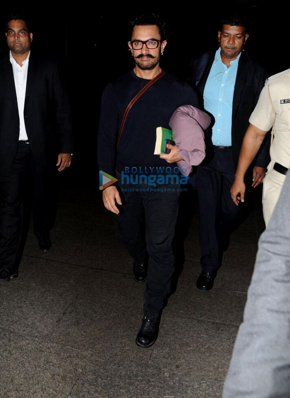 Aamir Khan, Sonakshi Sinha and Ajay Devgn snapped at the airport Aamir Khan, Sonakshi Sinha and Ajay Devgn snapped at the airport