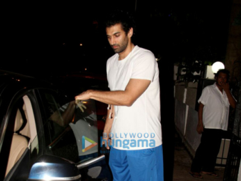 Aditya Roy Kapur snapped at Mohit Suri's office in Bandra