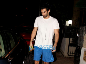 Aditya Roy Kapur snapped at Mohit Suri's office in Bandra