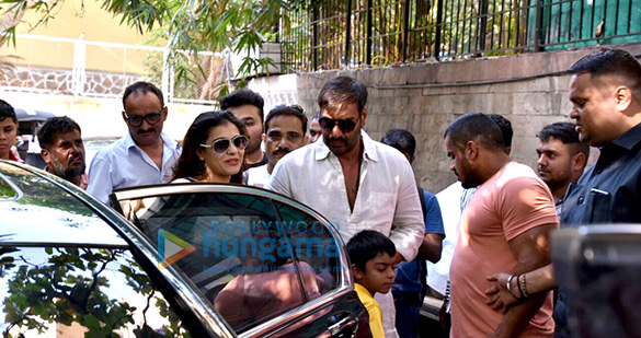 ajay devgan and kajol watch golmaal again with their kids 5