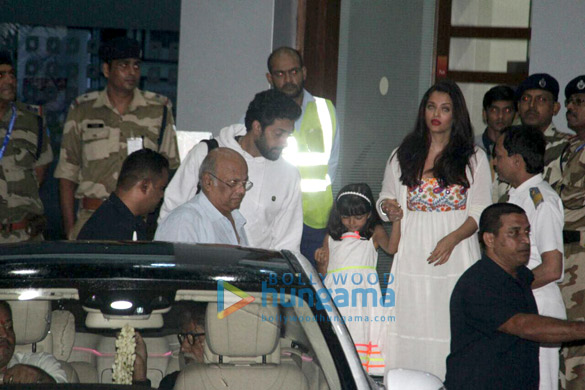 amitabh bachchan snapped returning from the maldives 1