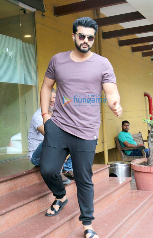 arjun kapoor snapped in a casual avatar 2