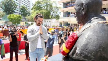 BACK TO SCHOOL: Aamir Khan celebrates Gandhi Jayanti in Singapore!