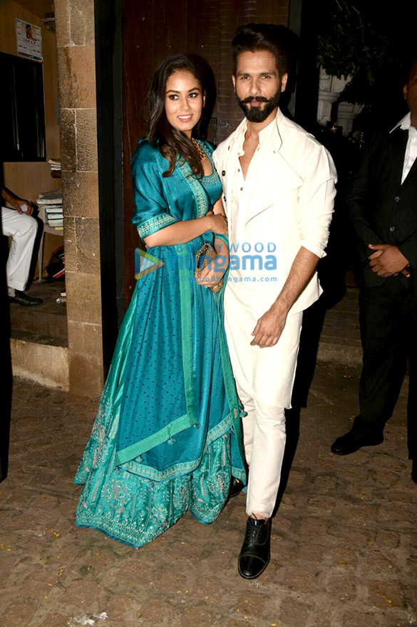 celebs grace anil kapoors diwali bash1 1