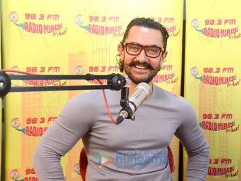 Aamir Khan snapped promoting Secret Superstar at Radio Mirchi