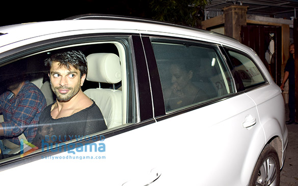 Karan Singh Grover and Bipasha Basu spotted at Bandra Karan Singh Grover and Bipasha Basu spotted at Bandra