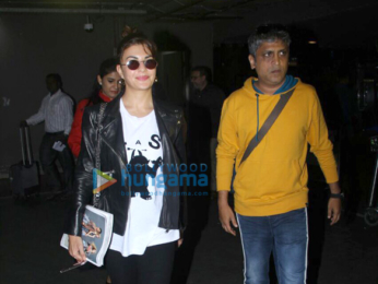 Deepika Padukone, Kareena Kapoor Khan and others snapped at the airport