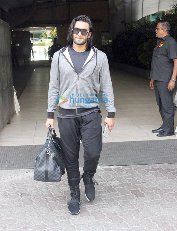 farhan akhtar and ranveer singh spotted outside otters club 2