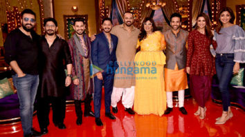 Cast of Golmaal Again promote the film on sets of the show Aunty Boli Lagao Boli