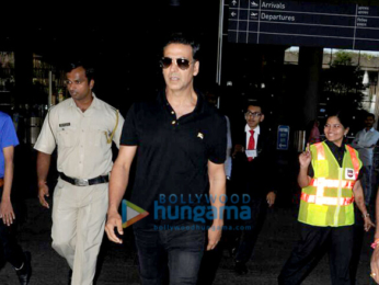 Akshay Kumar snapped at the airport