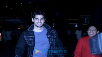 Sidharth Malhotra snapped at the airport