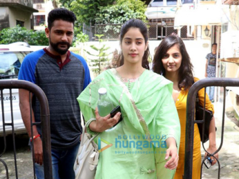 Jhanvi Kapoor spotted in a simple ethnic outfit