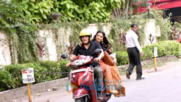 Vidya Balan and Manav Kaul promote Tumhari Sulu on a scooty