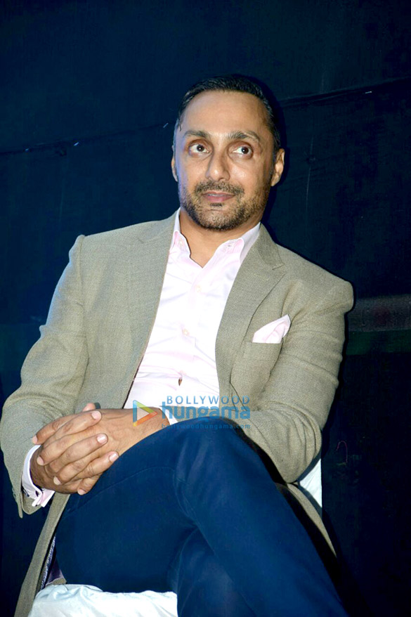 mandira bedi and rahul bose become brand ambassador for vasai virar marathon 1