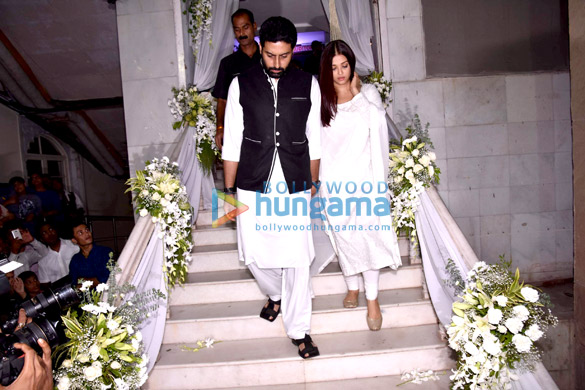 members of bollywood fraternity at ram mukerjis prayer meet 13