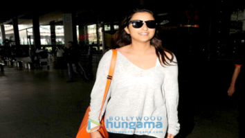Parineeti Chopra, Arshad Warsi, Ajay Devgn airport arrive from Delhi after Golmaal Again promotions