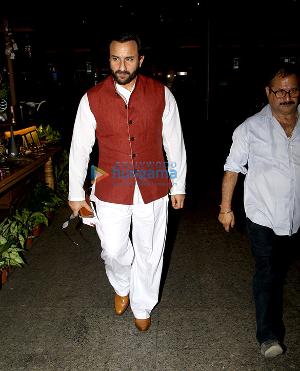 rani mukerji and saif ali khan snapped at the airport 2