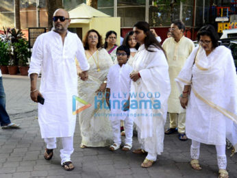 Rani Mukerji’s family arrives for Ram Mukerji's prayer meet
