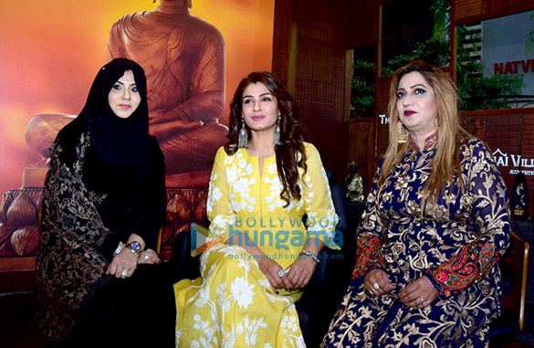 raveena tandon snapped at the thai villa 4
