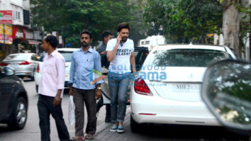Riteish Deshmukh spotted at Cafe Coffee Day in Bandstand