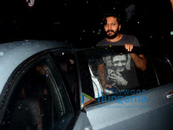 Riteish Deshmukh spotted at Salt Water Cafe, Bandra