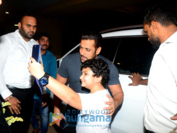Salman Khan, Kriti Sanon and others grace Ramesh S Taurani's Diwali party